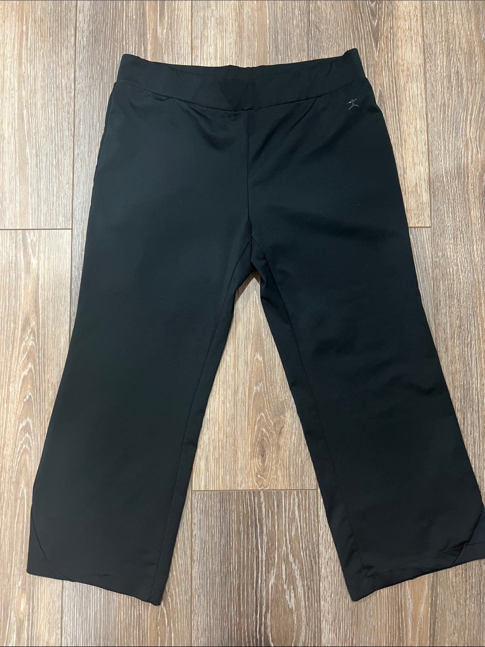 Large Danskin Women’s Black Wide Leg Jogger Capri Pants Size 12 14